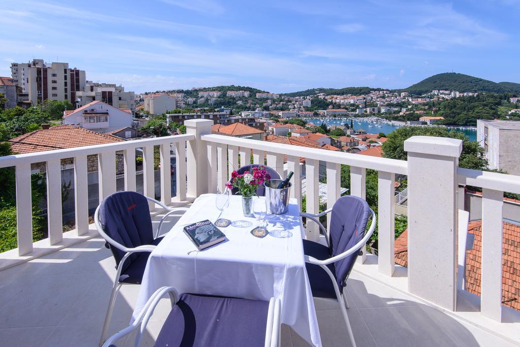 Denis Apartman